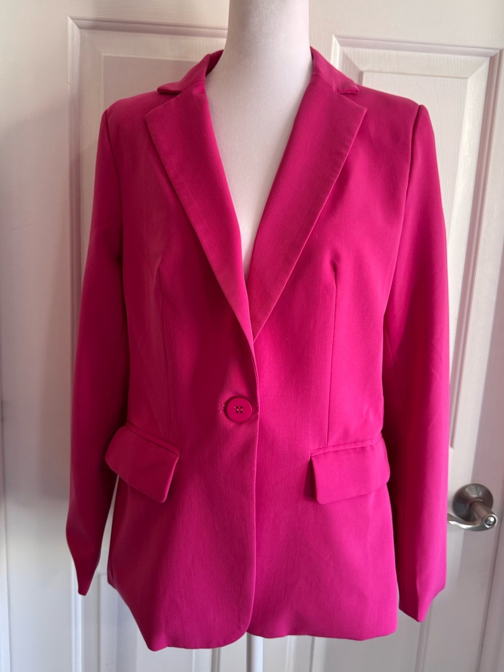 Women's Fuchsia Single-Button Blazer